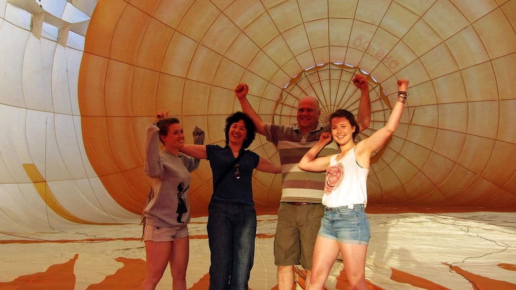 family-trip-balloon-flights
